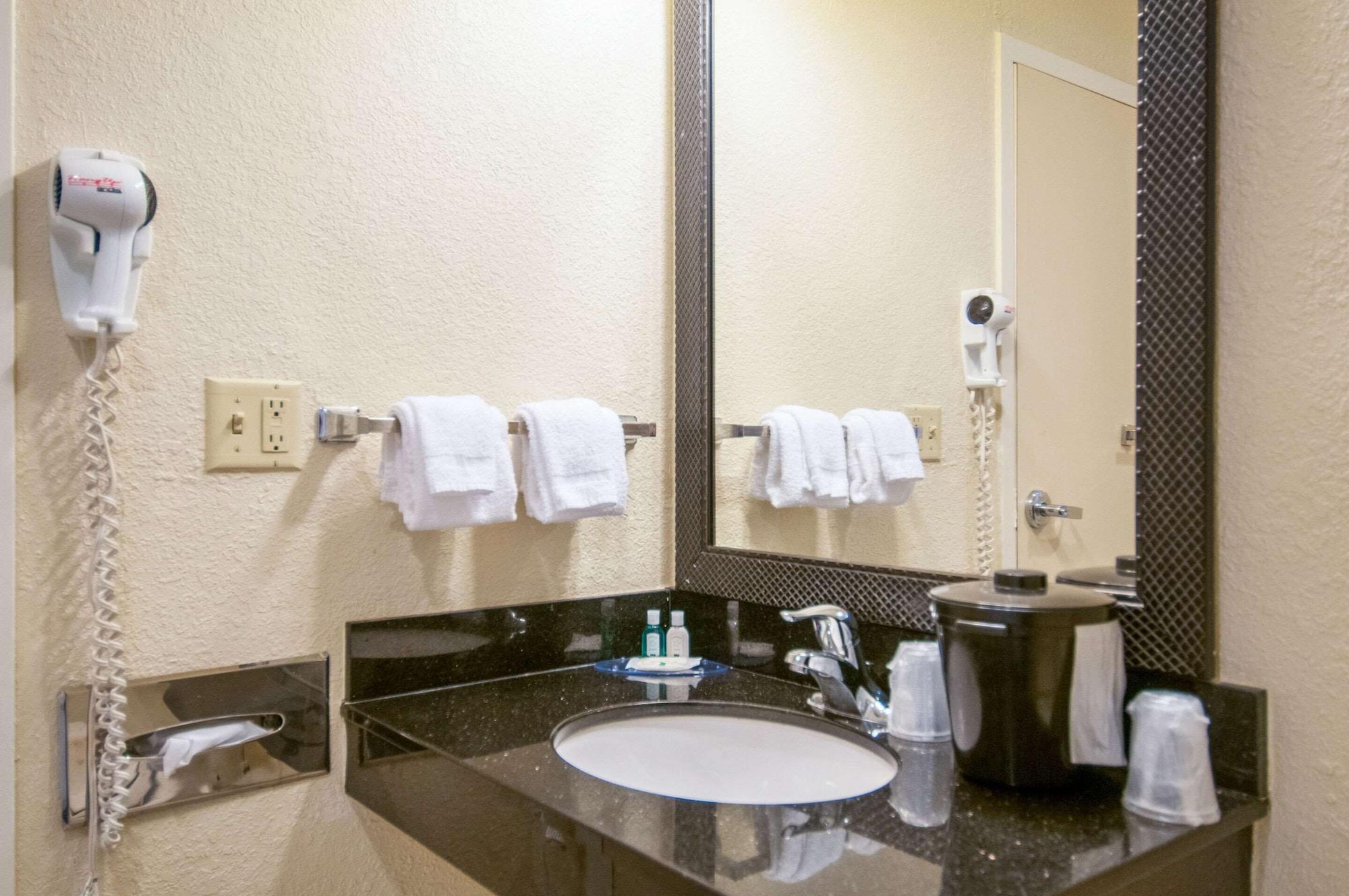 Quality Inn & Suites Jackson Dış mekan fotoğraf